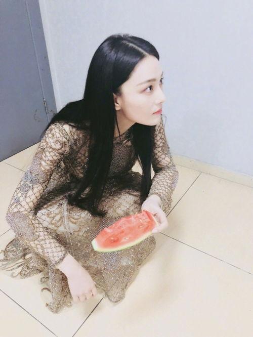 娱乐吃瓜表妹微博,揭秘娱乐圈幕后故事